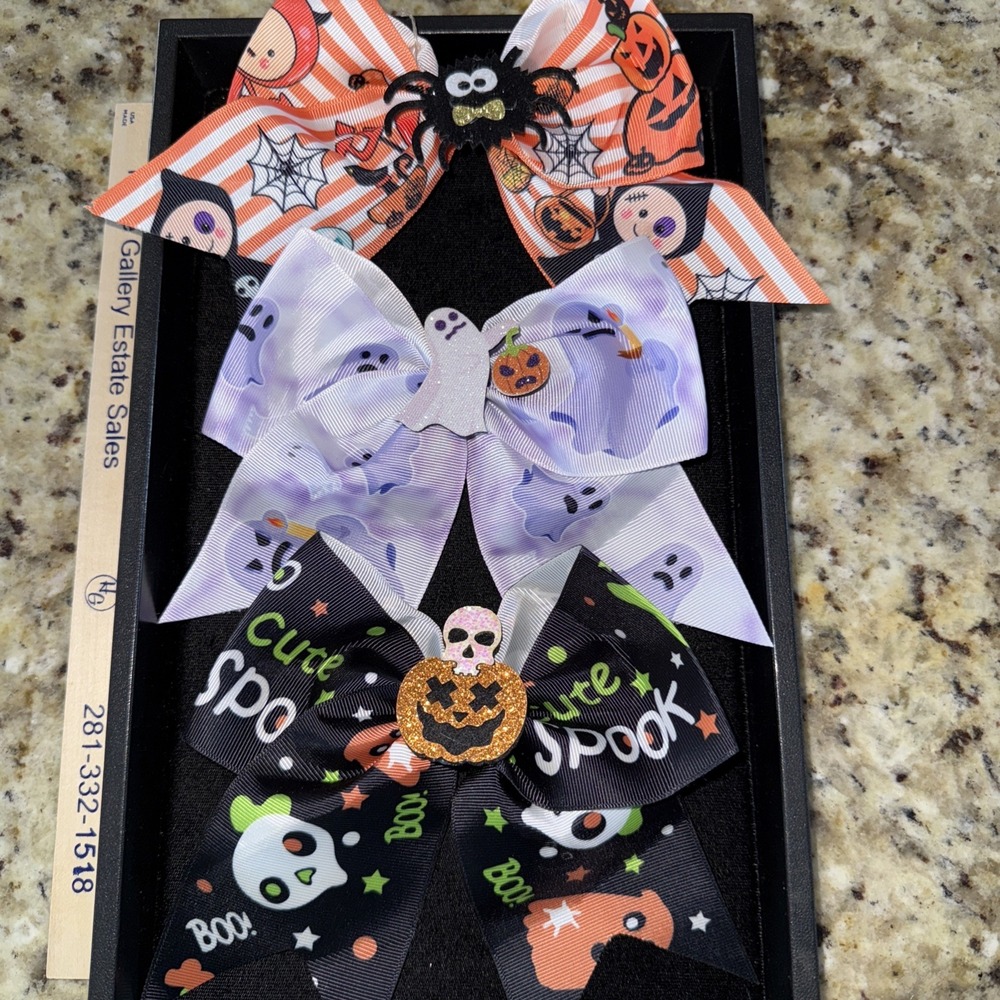 3Halloween Girls Hair Bows Black Orange Pumpkins, Bats Ghost Spider (3). 4950